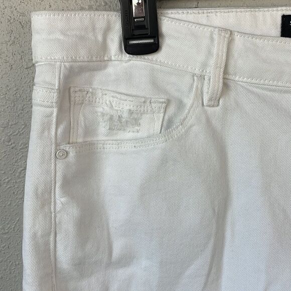 NWT Sanctuary White Denim Distressed Shorts Sizes 27, 29, 30, 31, 32 - Picture 2 of 7
